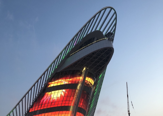 150W/Sqm Outdoor Advertising LED Screen 2R2G2B 3600CD/Sqm Transparent
